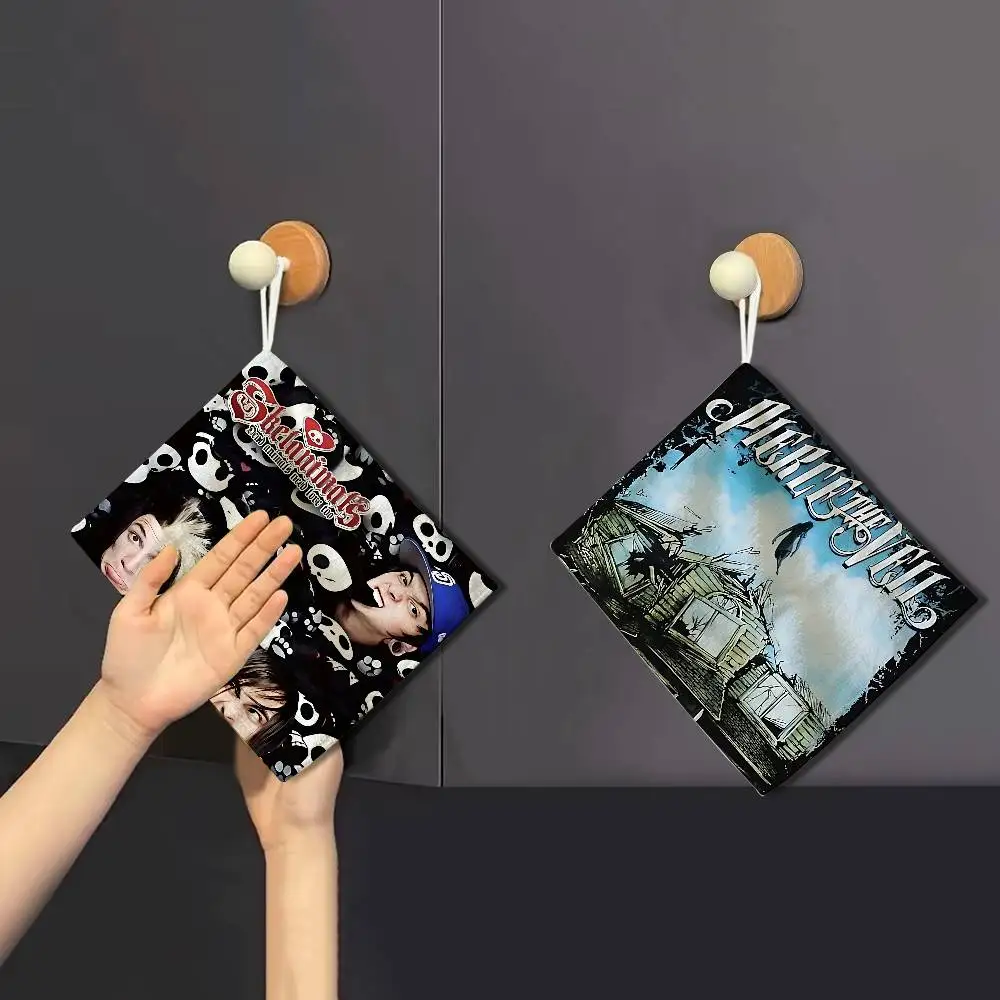 Band Pierce The Veil Band Hanging Kitchen Towel, Polyester Cotton Material, Wear Resistant Hand Wiping Towel for Home