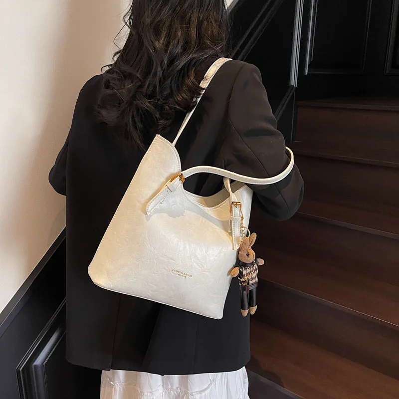 

2025 Stylish Shoulder Tote – Spacious Retro Bag for Women
