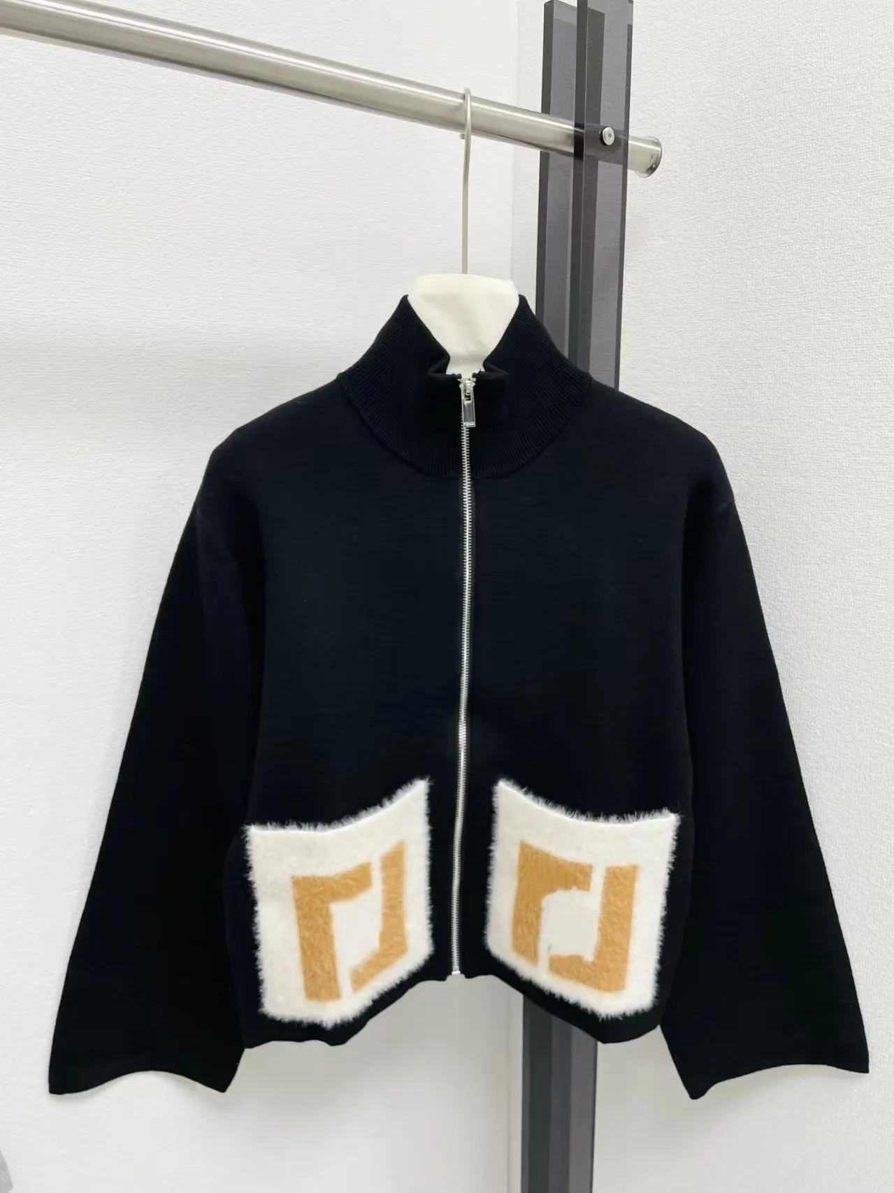 2025 Women's Autumn and Winter New Pocket Letter Stitching Zipper Jacket