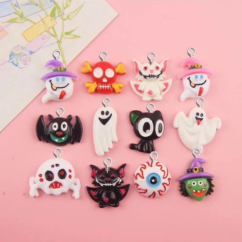 10Pcs Cute Halloween Series Resin Charms Ghost Bat Skull Decorate Pendant DIY Surprise Gift Making Creative Keychain Accessories