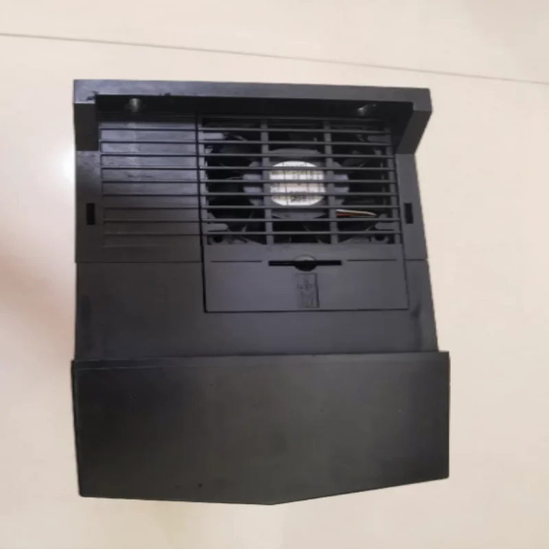 Brand New Original Variable Frequency Drive  ACS880-01-10A6-2  ACS880-01-16A8-2  ACS880-01-24A3-2