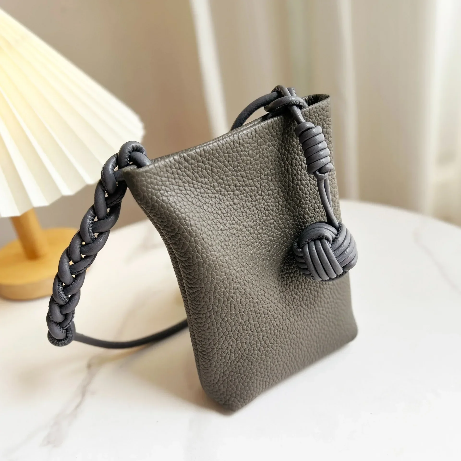 

Женская сумка из натуральной кожи, женский кошелек для мобильного телефона, высококачественные однотонные сумки через плечо из коровьей кожи для женщин