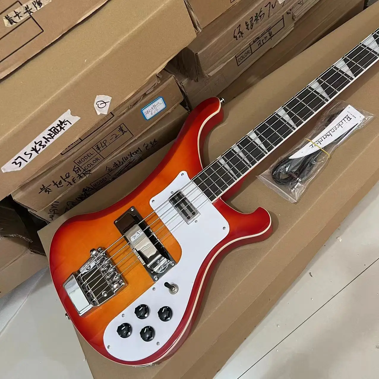 2026 new  Bass Guitar,Cherry Sunburst，neck through body，4 String bass, Rosewood Fingerboard, 4003 view 2