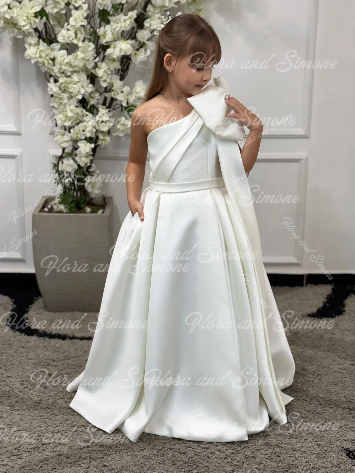 robe-de-demoiselle-d'honneur-asymetrique-epaule-denudee-pour-mariage-robes-de-concours-en-satin-pour-filles-robe-de-premiere-communion-avec-nœud-robe-de-bal-personnalisee