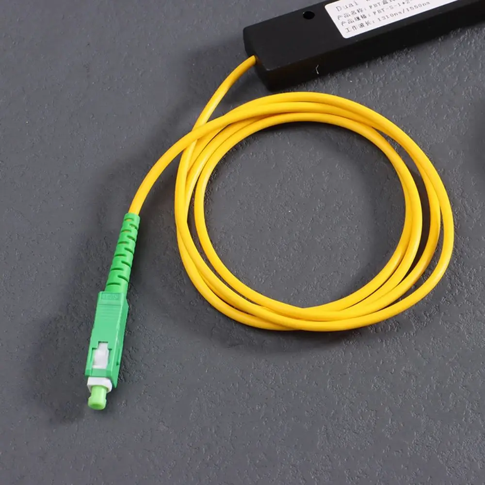 Yellow Fiber Optic Splitter Uniform Distribution Low Loss FTTH Splitter Box Tapered Structure Ceramic Ferrule Fiber Coupler