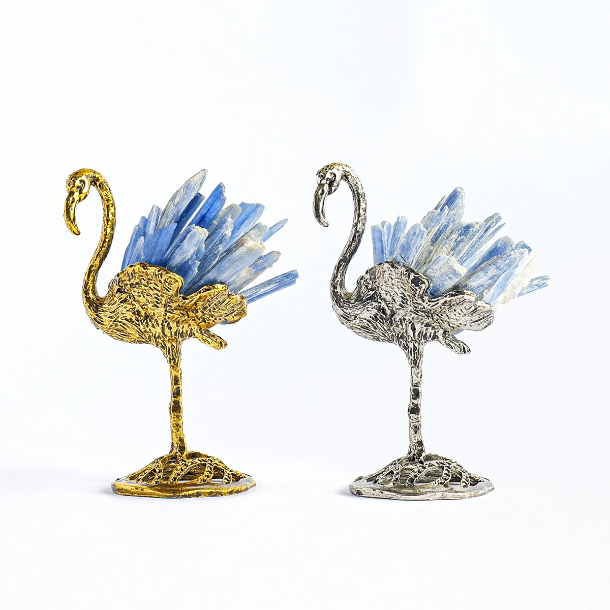 1 قطعة مجموعة الأحجار الكيانيت الطبيعية مع قاعدة معدنية ذهبية للمنزل سطح المكتب شفاء كريستال الديكور لتقوم بها بنفسك فلامنغو ديسي