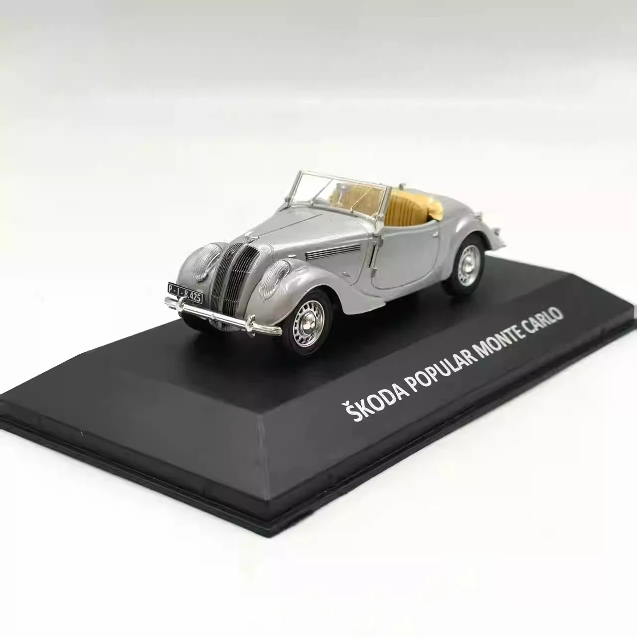 

1:43 SKODA POPULAR MONTE CARLO Alloy Car Diecasts & Toy Vehicles Car Model Miniature Scale Model Car For Children Out of print