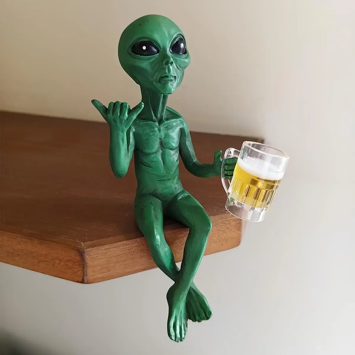 Funny Alien Beer Statue, Resin Figure, Figurine Decoration, Unique Space Decor for Sci-Fi Fans, Aliendecor, Scifigift, Deskornament, Perfect Gift for Sci-Fi Enthusiasts