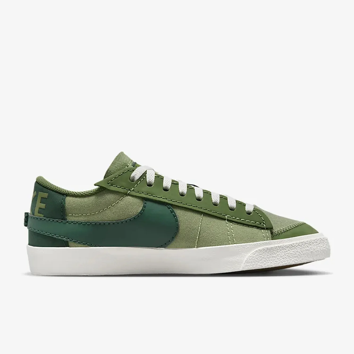 حذاء تزلج Nike Genuine Blazer Low '77 Jumbo للجنسين FJ5468-386