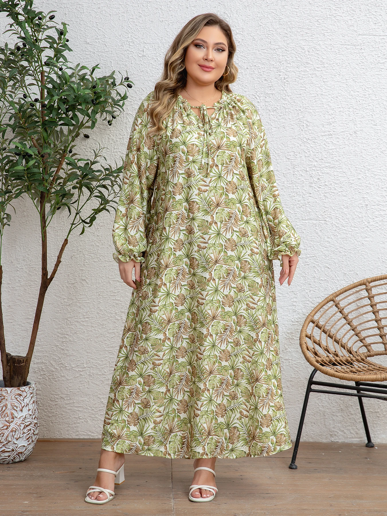 

Plus Size Women's Retro Plant Print Tie Neck Crew Neck Lantern Sleeve Flared Maxi Dress