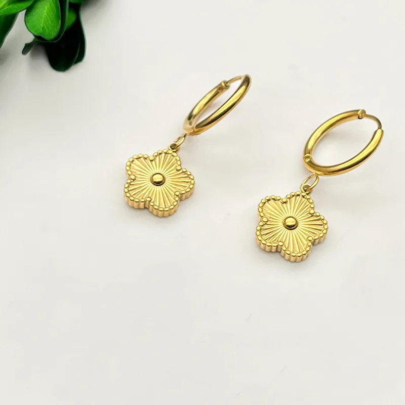 Luxury Stainless Steel Jewelry Gold Color Necklace Earrings Bracelet Set for Women Five Flower Clover Fashion Accessories 2023