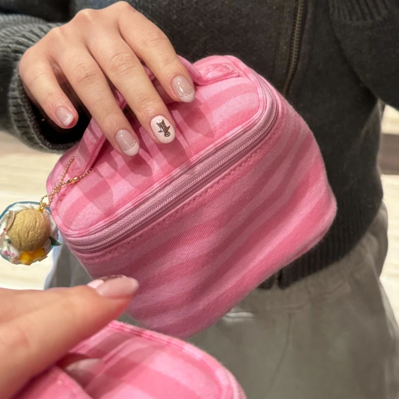 Koreanische Rosa Gestreifte Kosmetiktasche mit Spiegel, Niedliche Mini-Kosmetik-Aufbewahrungstasche, Tragbarer Reise-Beauty-Organizer für den täglichen Gebrauch von Mädchen – Detail 22