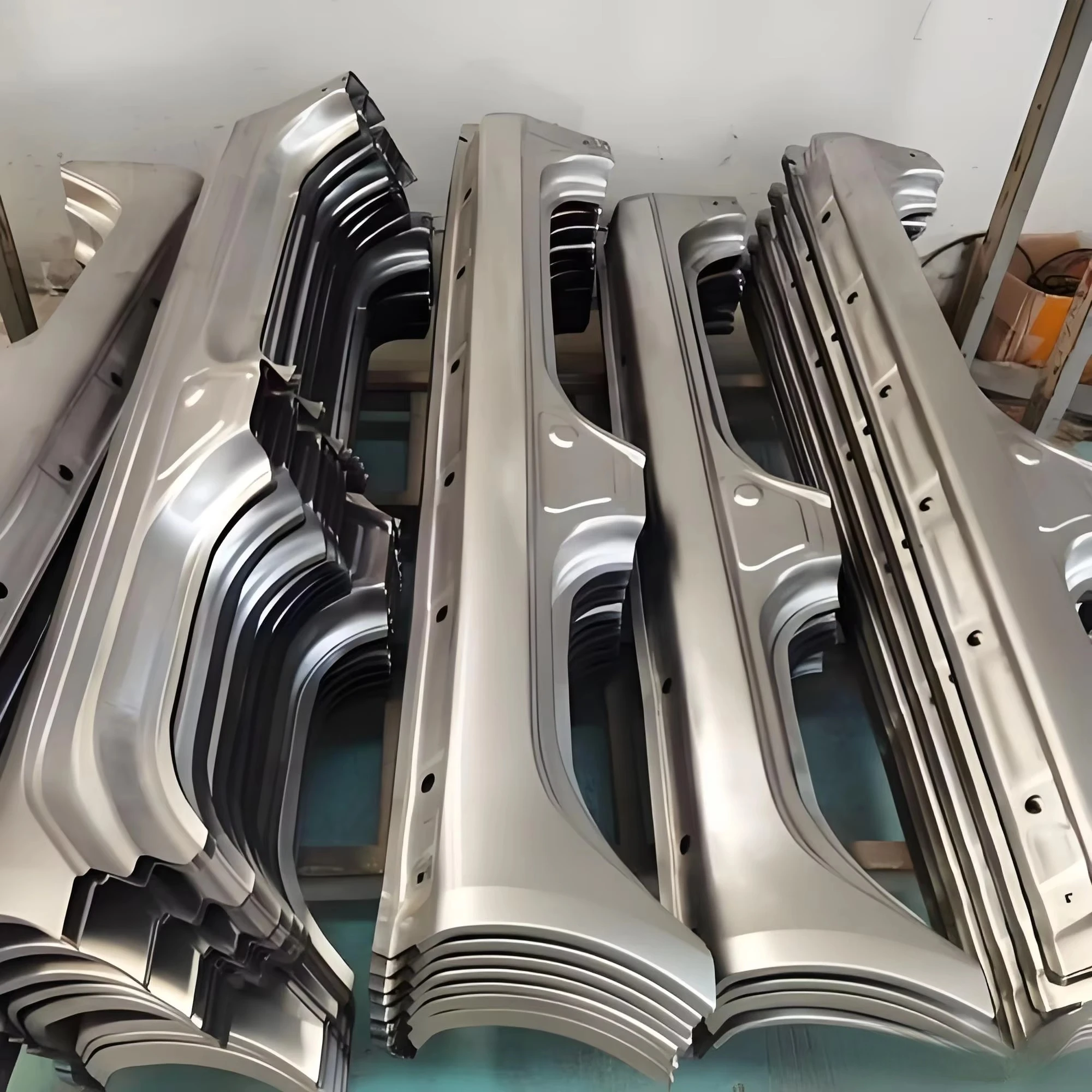 Automotive Heavy Load Sheet Metal Fabrication Auto Body Parts Chassis Components Engine Cover Heat Shield Protective Cover