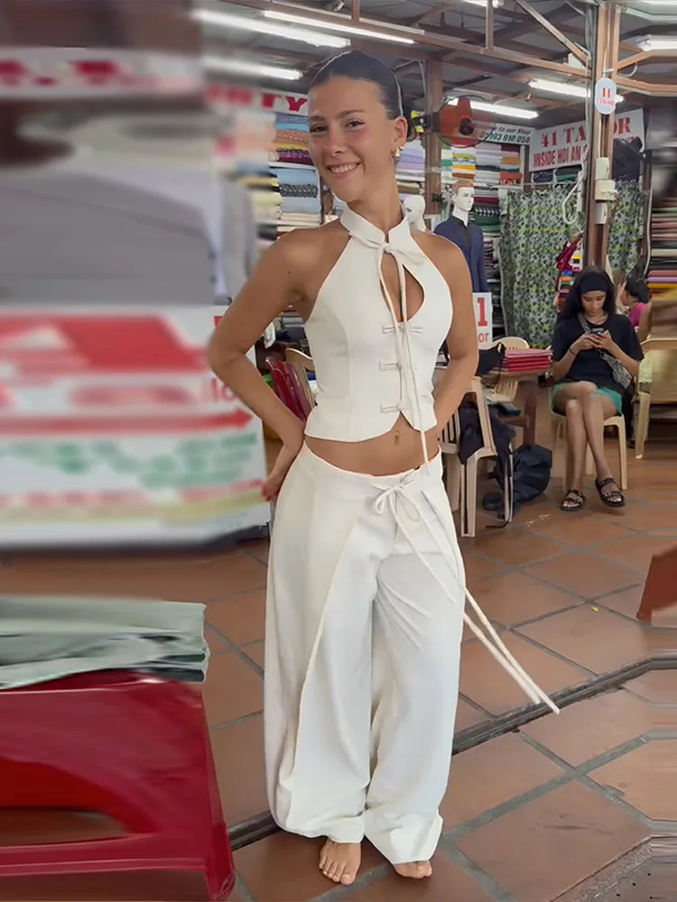 Damen-Hosenanzug, 2-teilig, ärmellos, mit Aussparungen, Schleifenknöpfen, rückenfreies, kurzes Oberteil, Schnürung, plissierte Hose, glamouröses Damen-Outfit – Detail 11