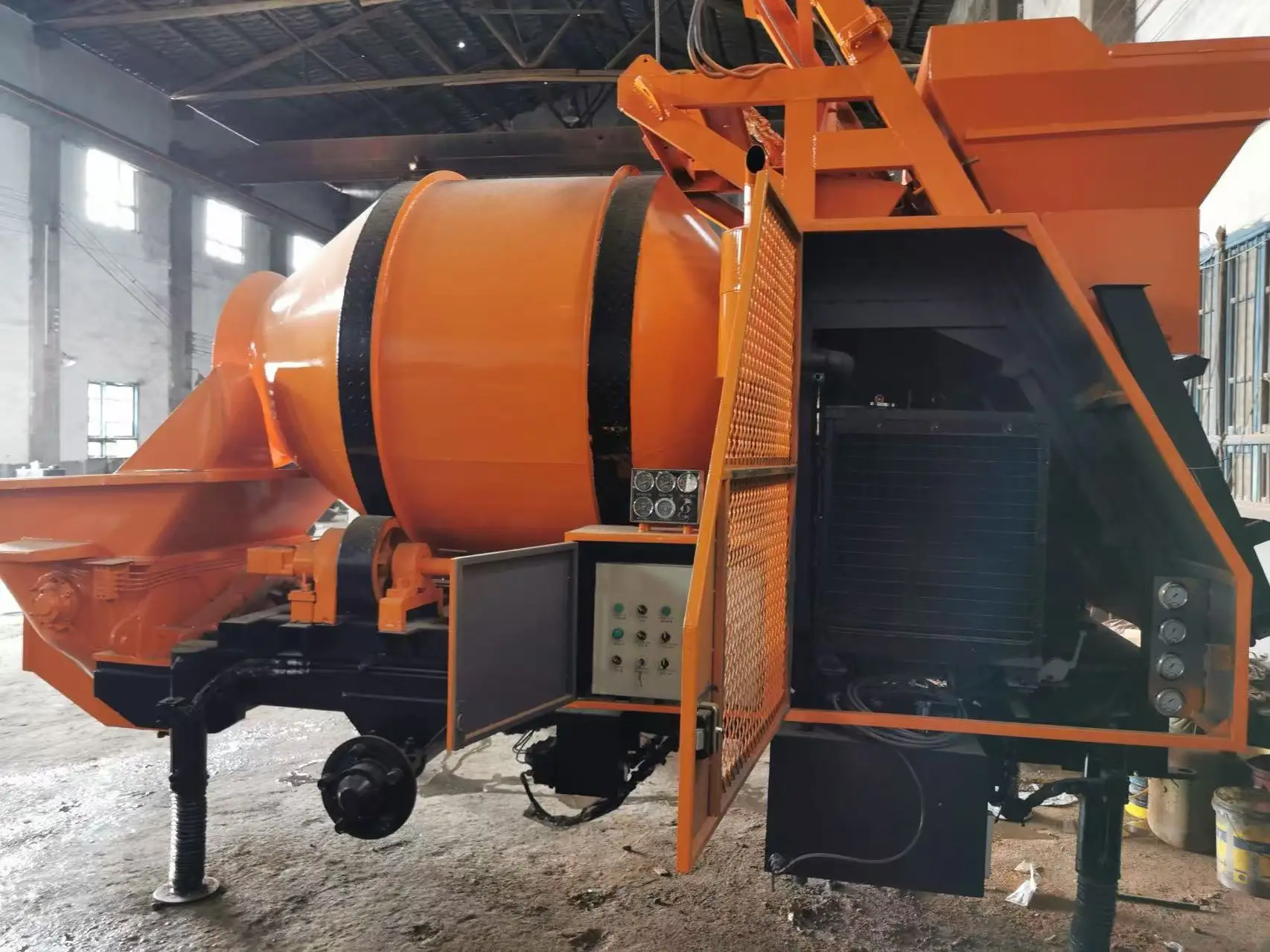 Hot Selling 40M3H HBT Twin Cylinder Concrete Pump Easy Clean Design for Small Civil Construction Factory Direct Wholesale