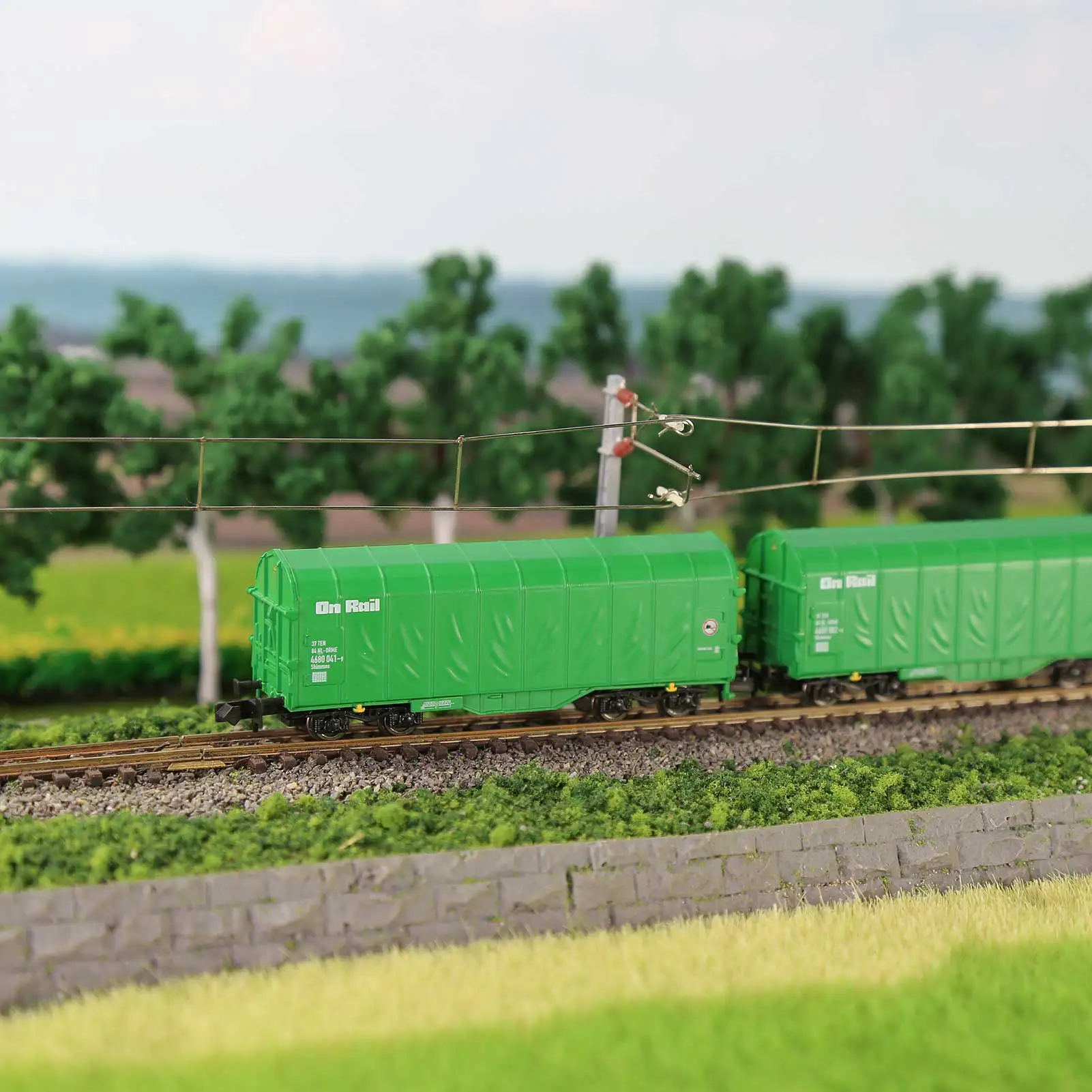 Evemodel 1 Unit Model Trains N Scale 1:160 Covered Coil Wagon Freight Cars C15062