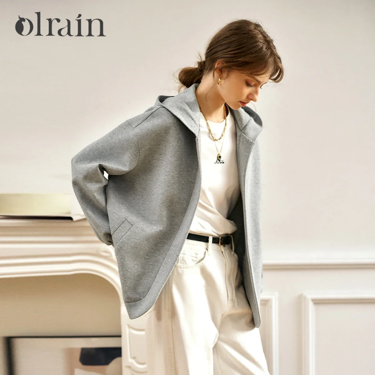 OLrain 女性パーカーオーバーサイズスポーティ秋 2025 カジュアル長袖トップスグレーポケット長袖女性スウェットシャツ GM57CW96002