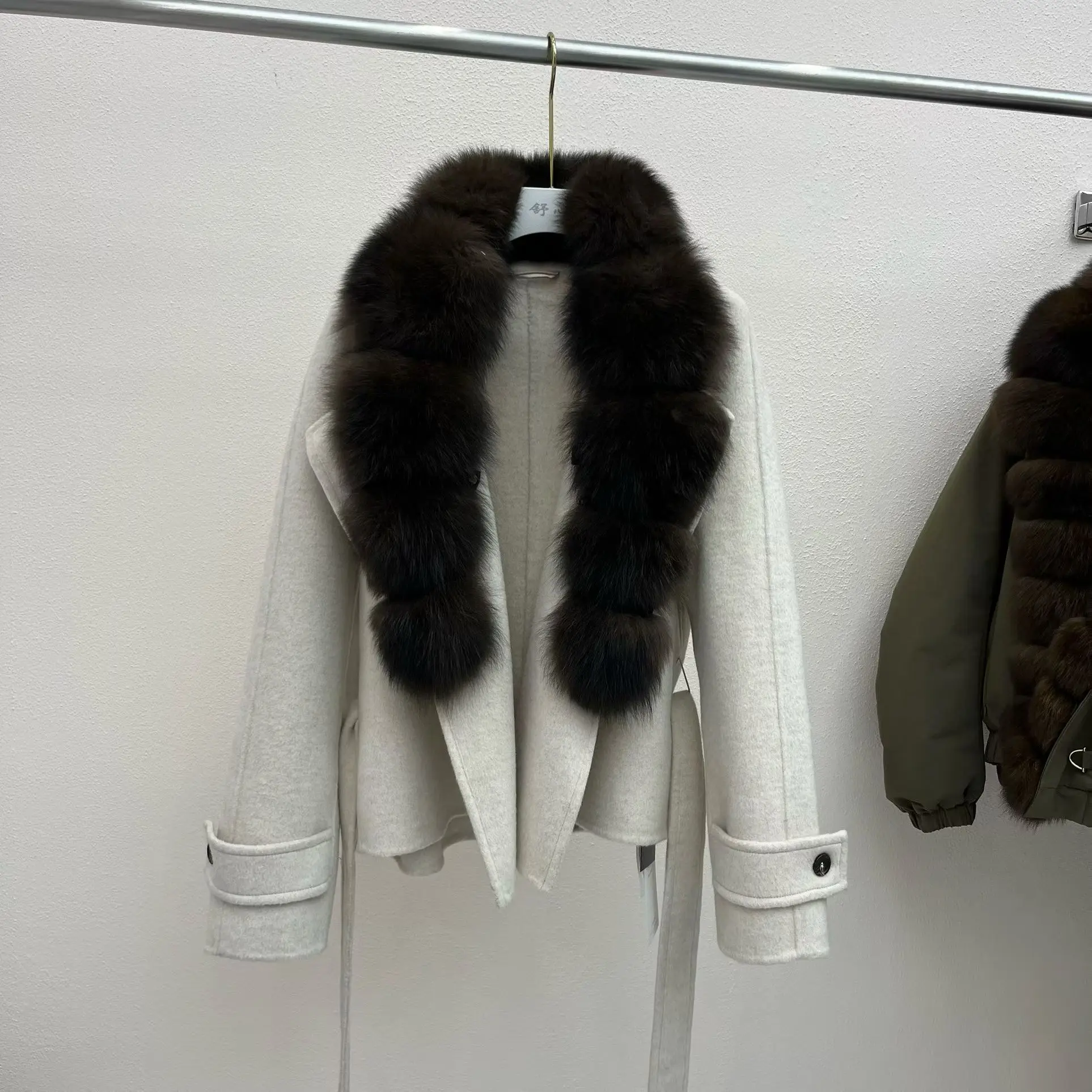 Winter High Quality Lace Up Outwears Coat Women Detachable Natural Cashmere Real Fur Jacket Female Warm Thicken Female Jacket