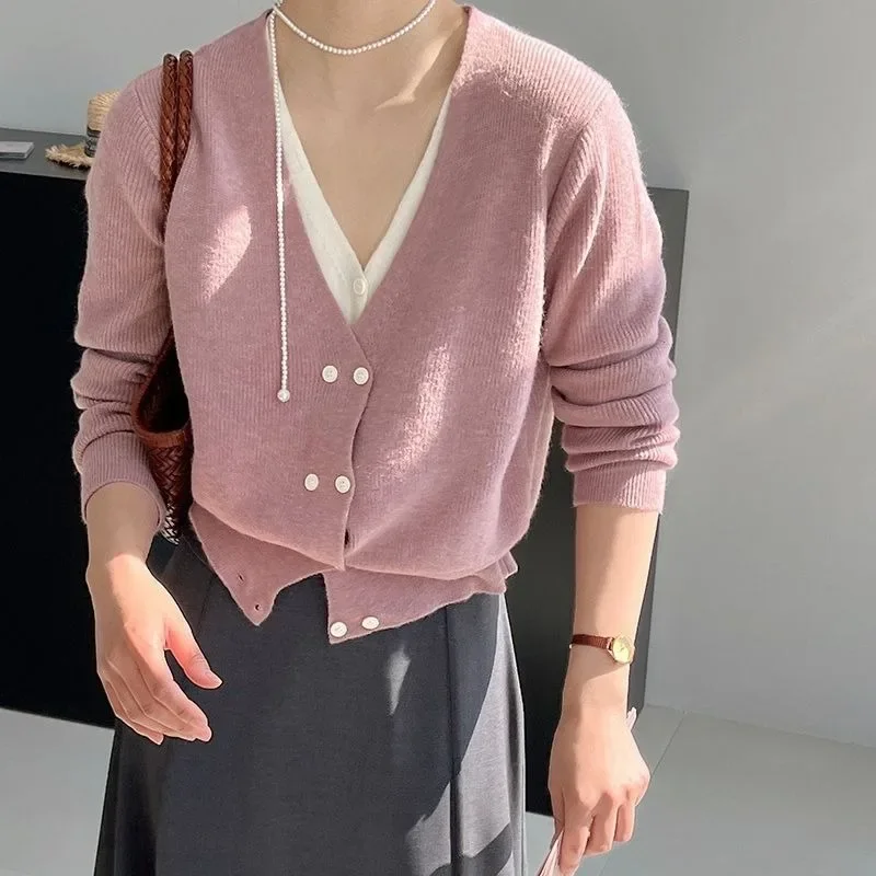 2024 Women's Stitching Fake Two-Piece Color-Block V Neck Knitwear Autumn New Casual Sweater