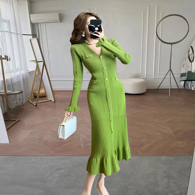 

YuooMuoo Women Dress Brand Fashion V-neck Knitted Long Dress Office Lady Single-breasted Green Black Sweater Dress Vestidos
