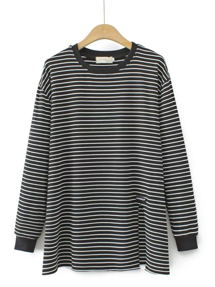 

Plus Size Women's Long Sleeve T-Shirt Spring And Autumn round Neck Black And White Striped Knitted T-Shirt Loose Casual T-Shirt