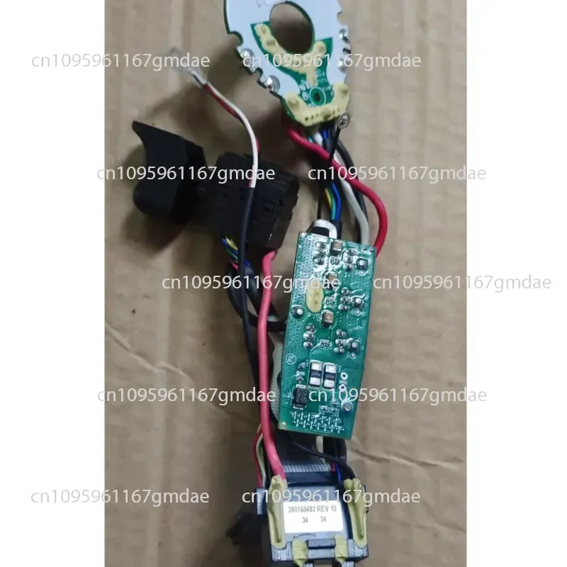 18 Volt Brushless Hand Drill 2902 Master Control Used