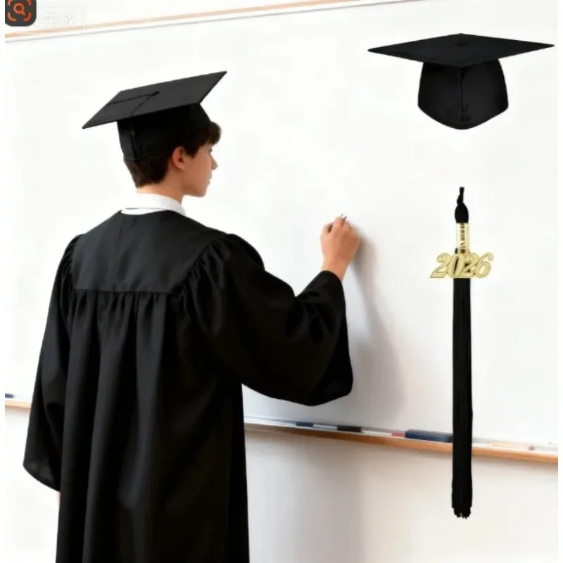 

Набор для выпускников: тканая мантия, шапочка и плащ для получения диплома университета