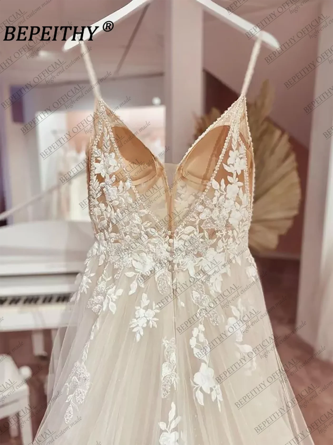 BEPEITHY-vestido de novia bohemio personalizado con cuello de pico y espalda descubierta, cola de barrido para mujer, elegante vestido de fiesta nupcial de encaje de línea A 2023