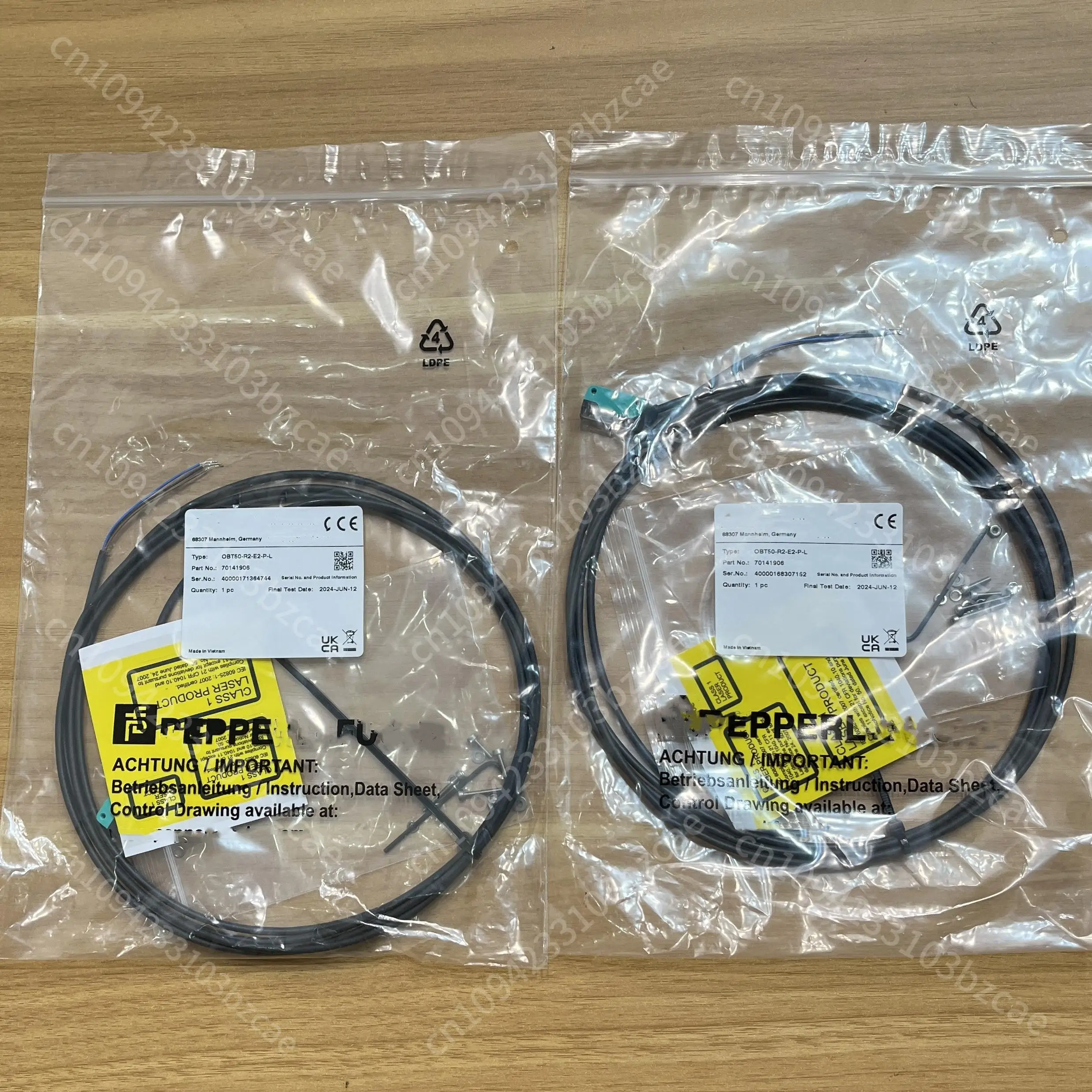 Good Price Original and New Hot Sale Reflective Sensor Photoelectric Switch Sensor OBT50-R2-E2-P-L