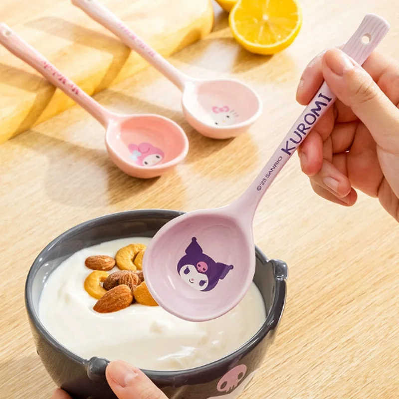 1pcs Sanrio Hello Kitty Kuromi Cinnamoroll Ceramic Soup Spoon Cute Cartoon Pochacco Melody Tableware Spoon Kitchen Accessories