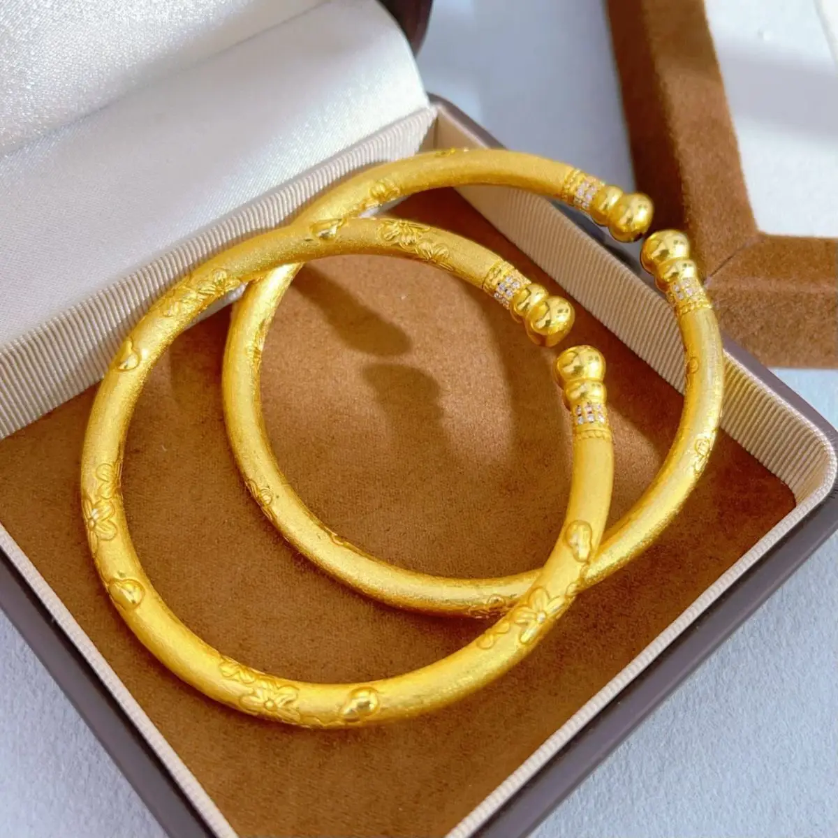 

Браслет-кафф из латуни с золотым покрытием, резной, матовый, в форме тыквы, винтажный, роскошный, в дворцовом стиле, ювелирное украшение, подарок на день рождения для женщин