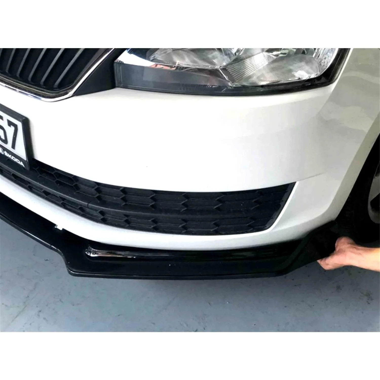 For Skoda Rapid Front Bumper Attachment Spilitter Universal Front Lip Car Styling Auto Accessory 3 Pcs Body Kit