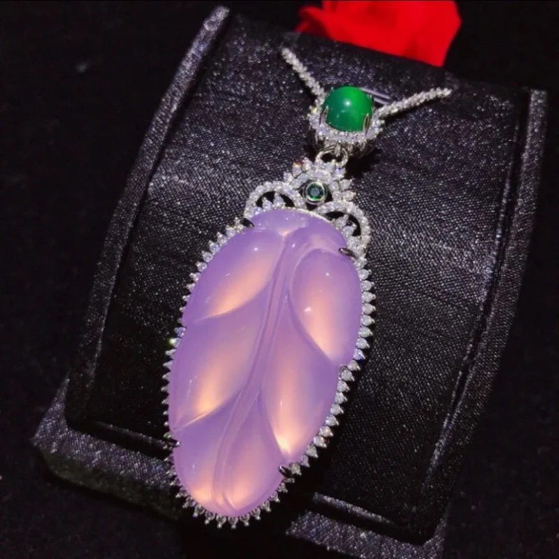 

Factory Wholesale 925 Silver Plated Inlaid High Ice Rose Chalcedony Leaf Pendant Violet Agate Descendants of the Rich Pendant