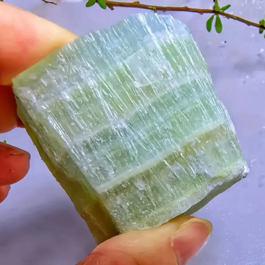 Calcite Verte Naturelle des Caraïbes - Pierre Brute de Cristal Brut - Spécimen Minéral Solide pour la Fabrication de Bijoux DIY - Cadeau en Cristal de Pierre Précieuse