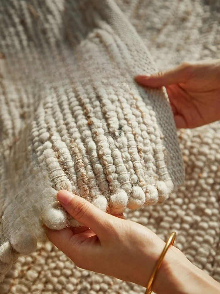 

Handmade thickened wool, glue-free carpet in the living room, ancient style in the villa mansion