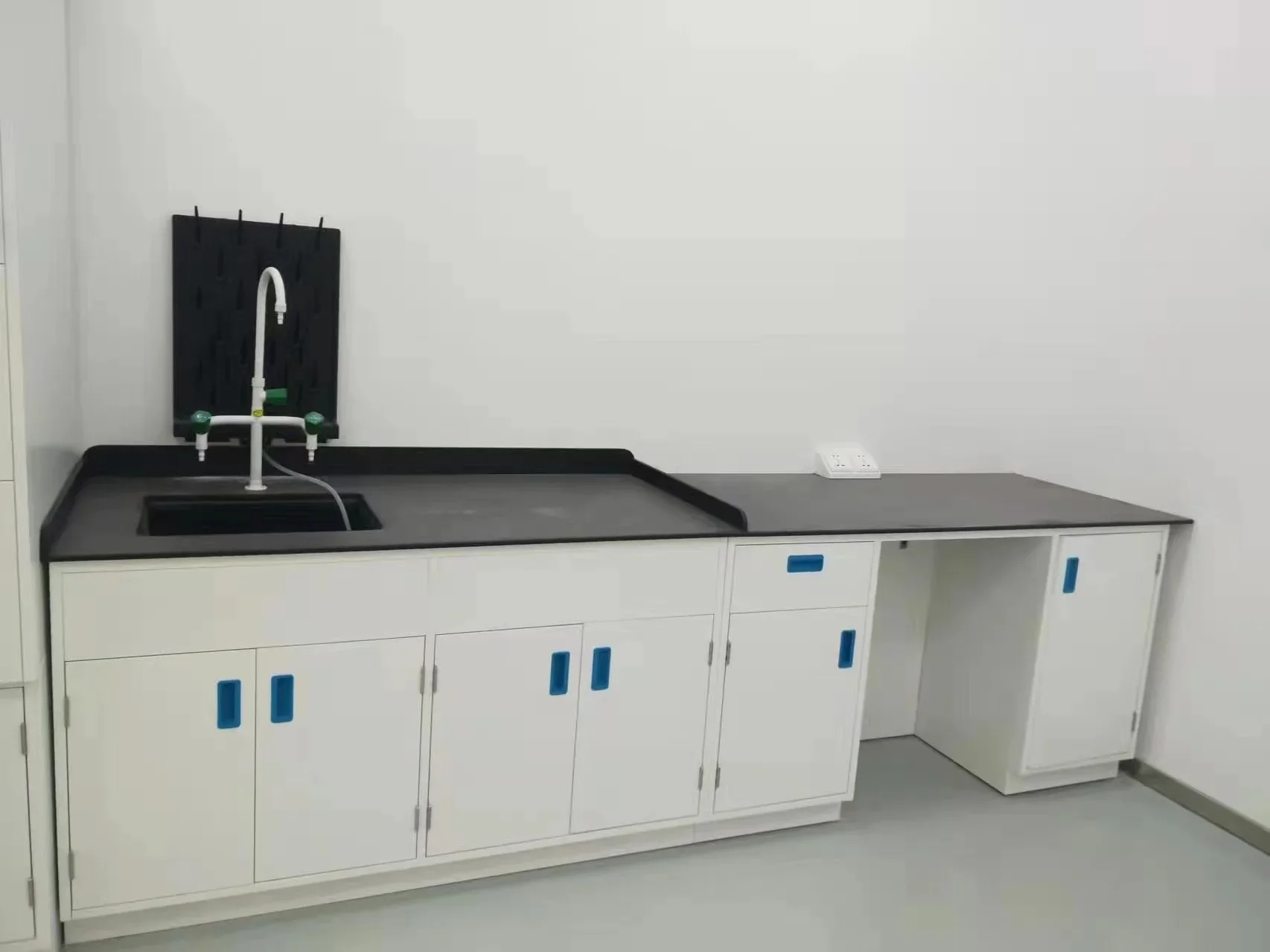 Laboratory Furniture Accessories Side Bench PP Pegboard Dry Rack Drip Rack 6
