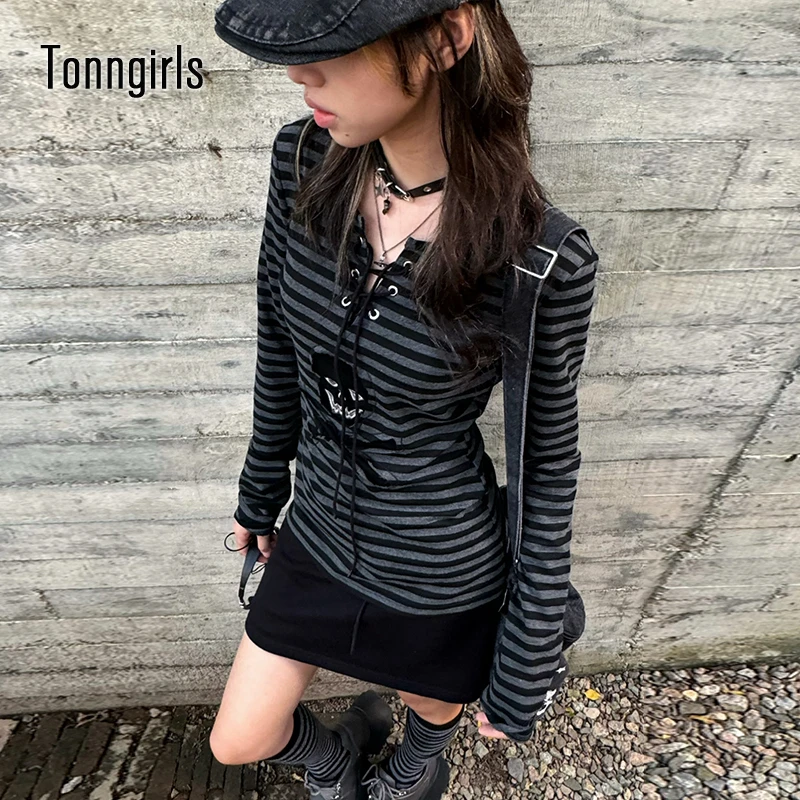 

Tonngirls Gothic Retro T-shirt Women Lace Up Striped Casual Shirt Y2k Vintage Print Graphic Tops Streetwear american Grunge Tops