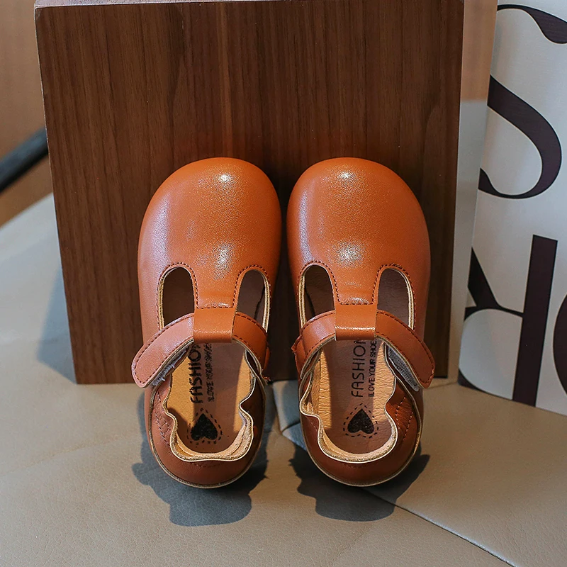 

Новые модели детской кожаной обуви 2026 года: легкие повседневные туфли для мальчиков и девочек, мягкие нескользящие детские туфли-слипоны