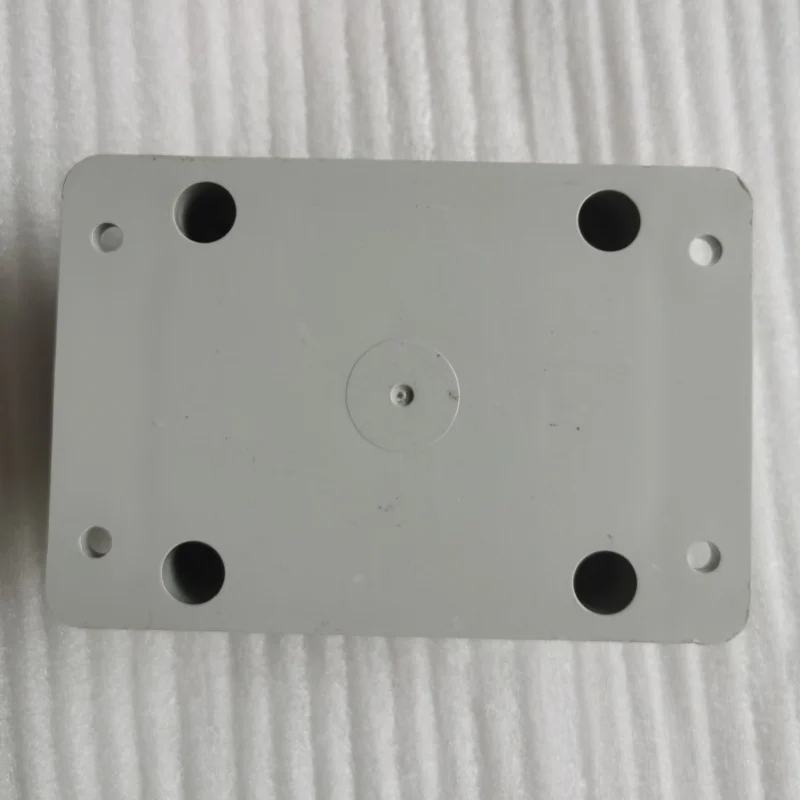 Фильтр питания постоянного тока 12 В/24 В/48 В Автомобильный противопомеховой фильтр CW4-10A-S(002)