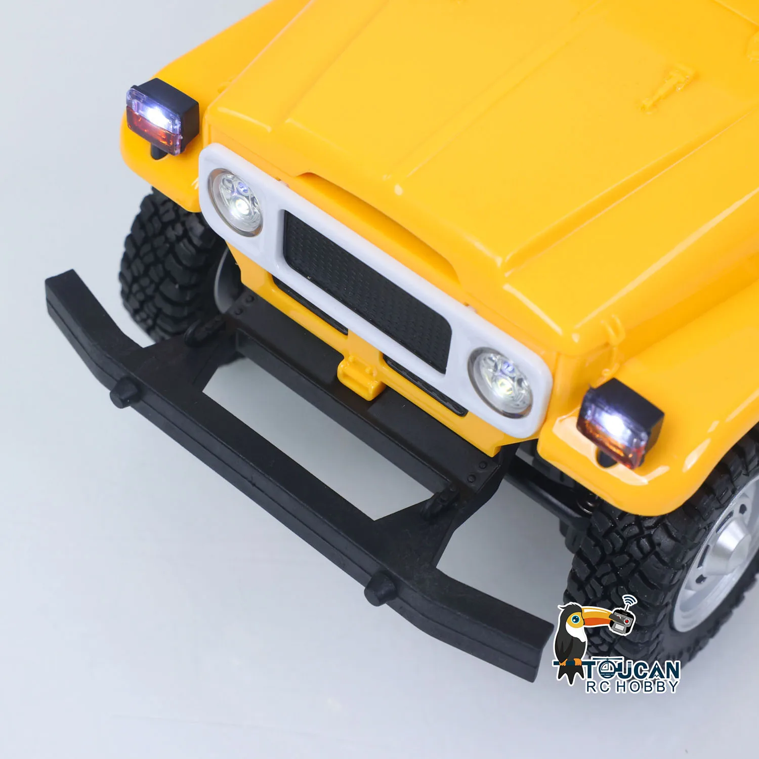 

1/16 Scale HG 4x4 Remote Control Off-road Vehicles Electric RC Crawler Car Painted Boys Toys Lights Sounds System Model