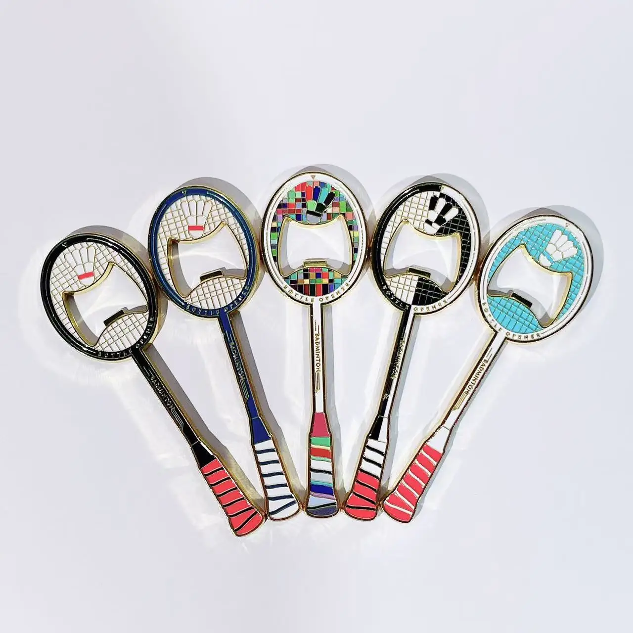 

Креативная ракетка для бадминтона, стильная открывалка для пивных бутылок для подарка на день рождения, кухонные гаджеты, открывалка для бара, пива, магниты на холодильник