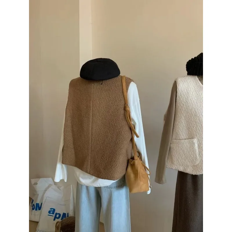 新しい秋冬の女性の韓国スタイルのショートコートノースリーブポケットベストアウターベストウールベスト