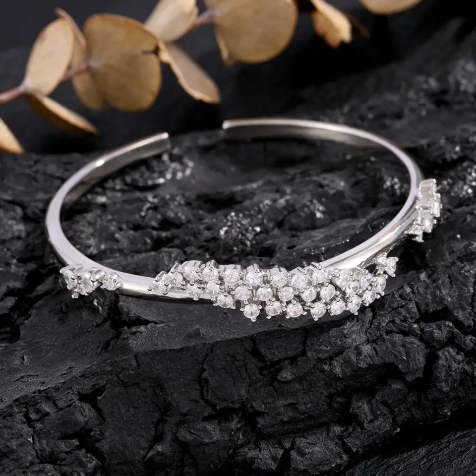 ZAKOL Luxuriöses, rundes, stapelbares Armband mit kubischen Zirkonia-Steinen für Damen und Mädchen, für den täglichen Gebrauch, exquisites Hochzeits- und Party-Schmuckgeschenk – Detail 7