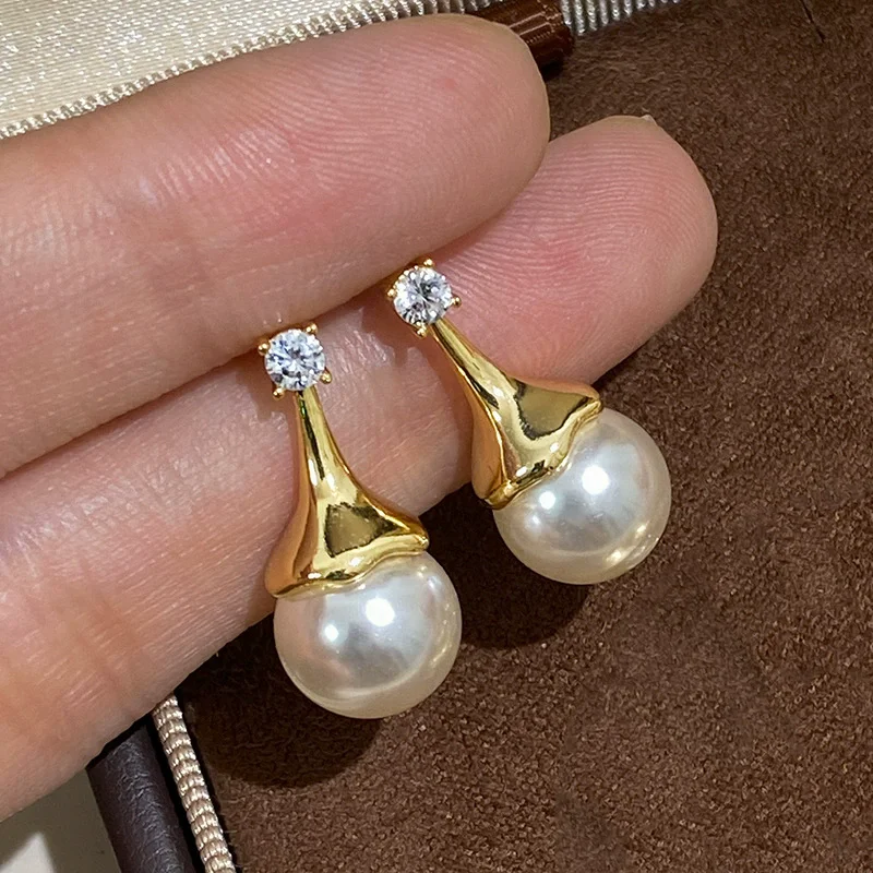 Rhinestones Water Droplet Imitation Pearl Stud Earrings for Women Exquisite Simple Fashion Sweet Personality Temperament Jewelry