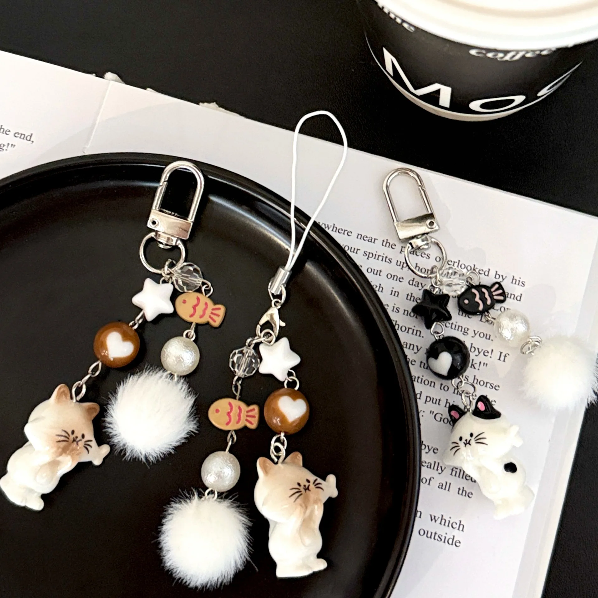 1/4 Stück süße Katze Handykette Anhänger Mädchen vielseitiger Schlüsselanhänger Haarball Perlen Anhänger Rucksack Anhänger