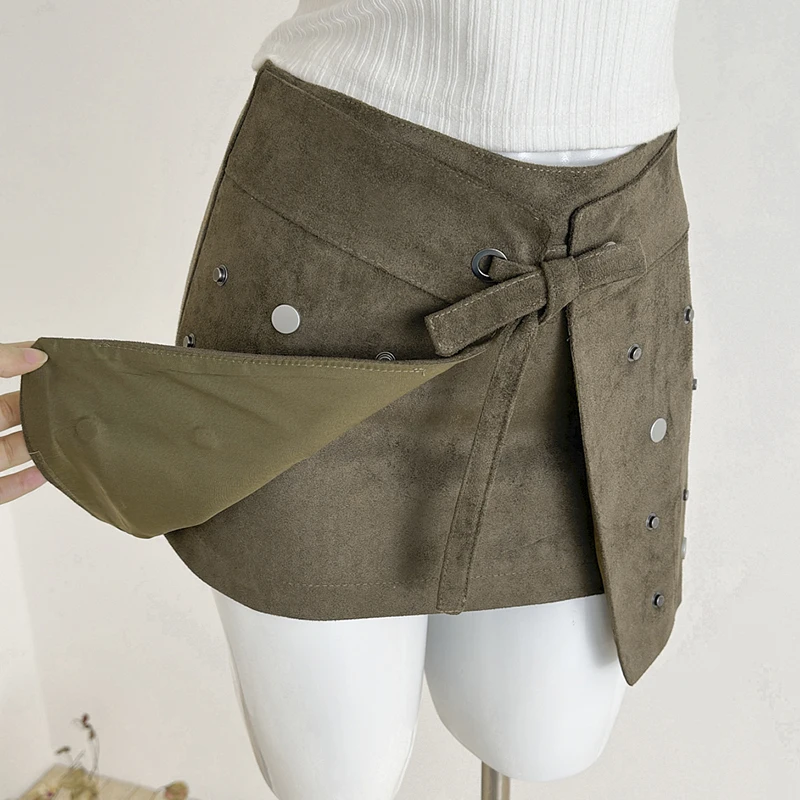 Koreaanse Mode Klinknagel Suede Mini Rokken Vrouwen Hoge Taille Lace-up Groene Rok 2026 Nieuwe Rok met Shorts Saias mujer