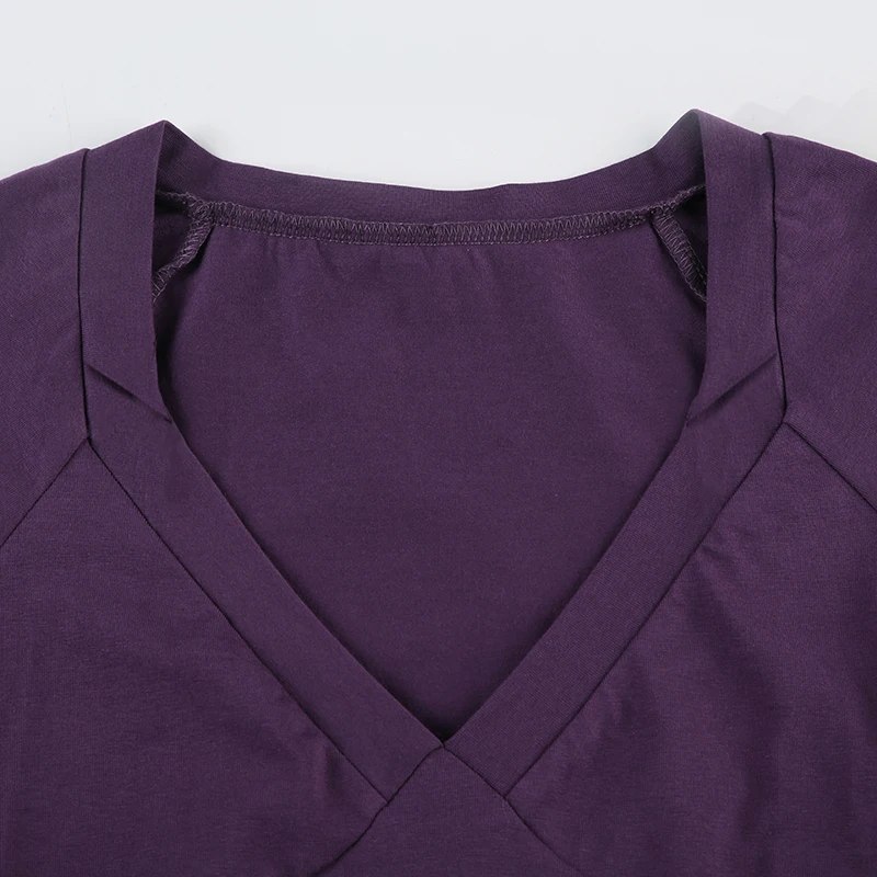 SUCHCUTE Elegante, kurzärmlige, schmal geschnittene T-Shirts mit V-Ausschnitt für Damen, lässiges Basic-Crop-Top aus Baumwolle, Sommer-T-Shirts mit tiefem Ausschnitt, passend zu Y2k – Detail 5