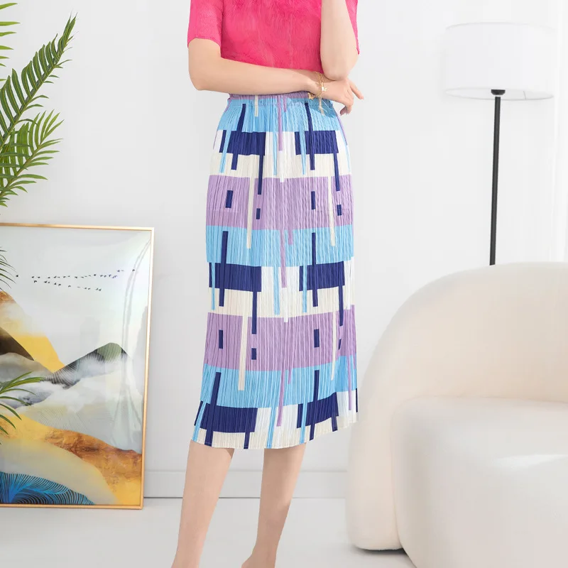 

MIYAKE Summer printed half skirt with contrasting colors high waist loose fit buttocks split and pleated long style [20230208]