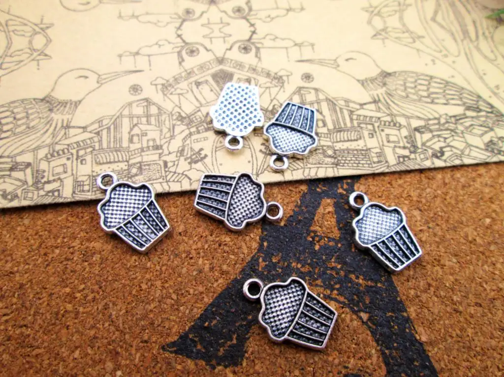 

120pcs-- 11x16mm Cup Cake Charms For Jewelry Making DIY Findings Antique Silver Color Alloy Pendants