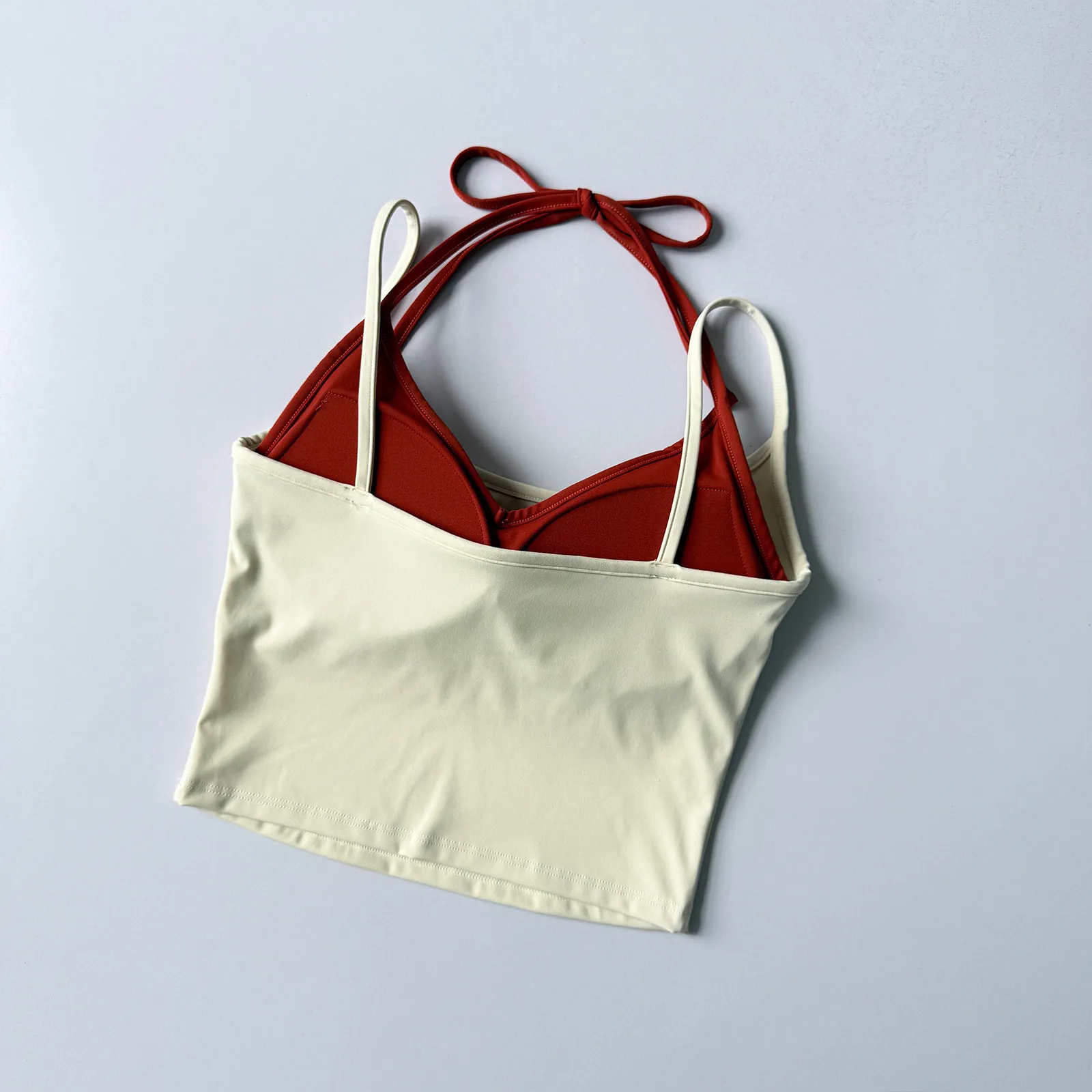 Sexy Kontrastierender Zweiteiliger Einteiler mit Doppelten Schulterträgern, Neckholder-Sport-BH für Fitness, Yoga, Pilates und Lauftraining – Detail 4